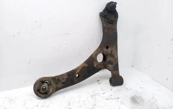 Toyota Corolla Verso E121 Front lower control arm/wishbone