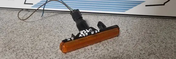 BMW 7 E38 Front fender indicator light 8360215