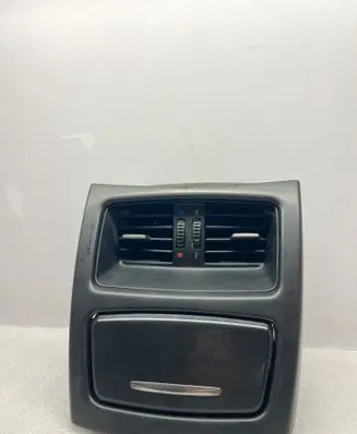 Rear air vent grill
