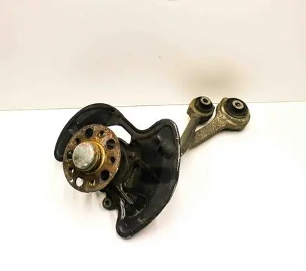 Front wheel hub