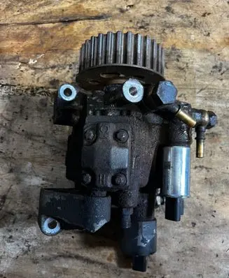 Renault Scenic III - Grand scenic III Fuel injection high pressure pump A2C53252602
