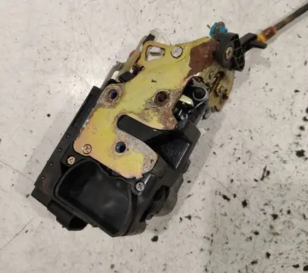 SsangYong Rexton Rear door lock