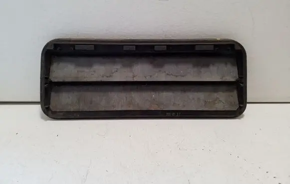 Ford Ranger Quarter panel pressure vent AB3915280B62AA