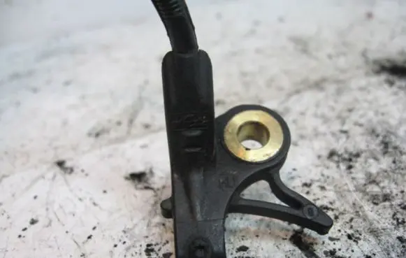 Peugeot 607 ABS brake wheel speed sensor 9641309380