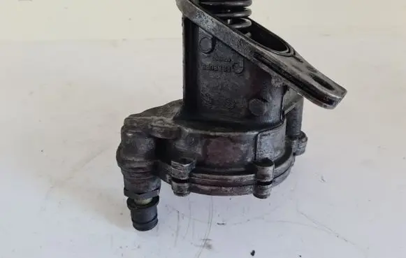 Volvo S80 Vacuum pump 722300180