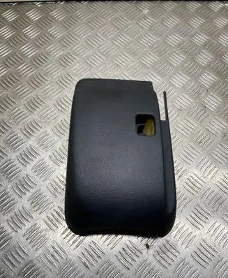 Volkswagen Jetta VI Steering wheel trim 