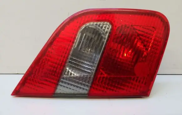 Mitsubishi Carisma Tailgate rear/tail lights 151209