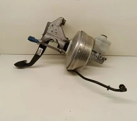 Land Rover Discovery 5 Brake booster JPLA2B195AC