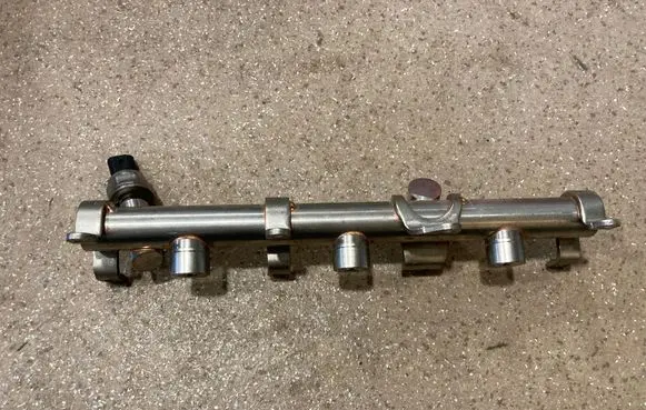 Fuel main line pipe