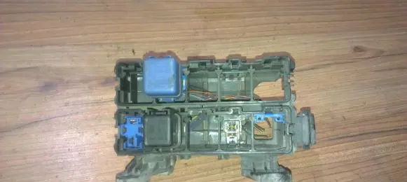Nissan Almera Fuse box set