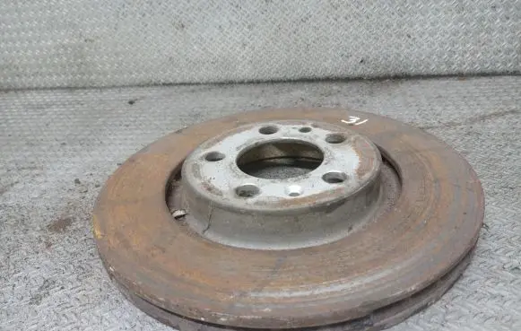 Volkswagen Golf IV Front brake disc