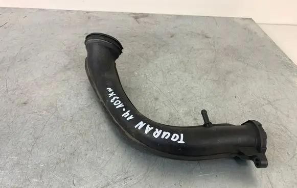 Volkswagen Touran I Air intake duct part 03C145673M