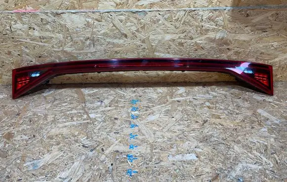 Tailgate rear/tail lights