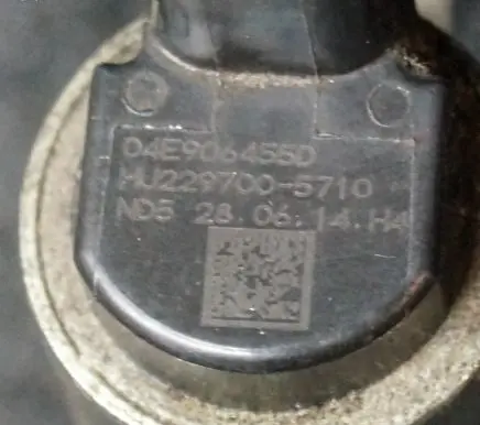 Volkswagen Jetta VI Turbo solenoid valve 04E906455D