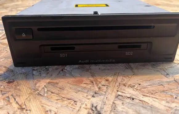 Audi A6 S6 C6 4F Navigation unit CD/DVD player 4E0035652E 4E0035652