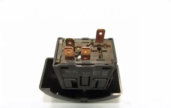 Opel Astra G Hazard light switch 09131728