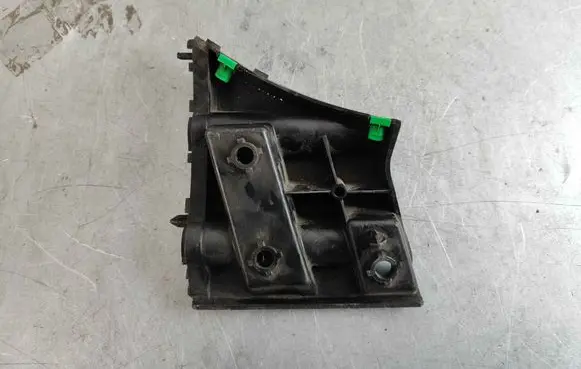 Volvo V40 Front bumper mounting bracket 31425111