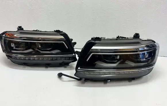 Volkswagen Tiguan Headlight/headlamp 5NN941081C