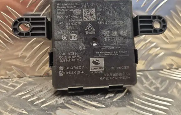 Skoda Octavia Mk4 Keyless (KESSY) go control unit/module 5WA959436P