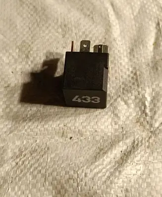 Volkswagen Touareg I Other relay 3D0951253A
