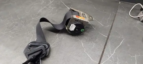 Mini One - Cooper R50 - 53 Front seatbelt 1505913