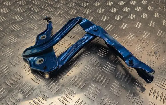 Skoda Octavia Mk4 Engine bonnet/hood hinges 5E3823302 3323RE