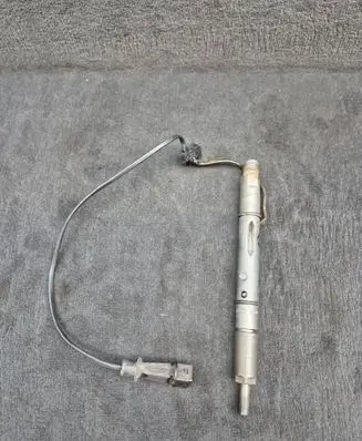 Audi A6 S6 C5 4B Fuel injector 059130202B
