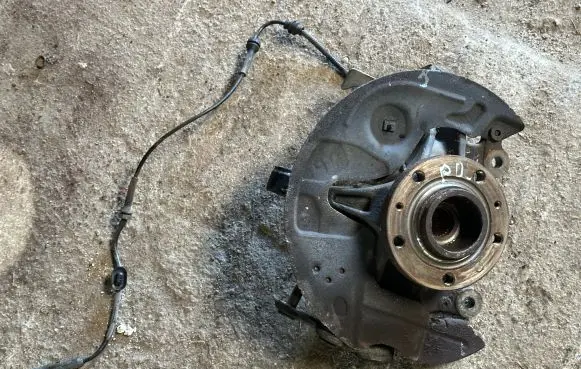 Peugeot 308 Front wheel hub