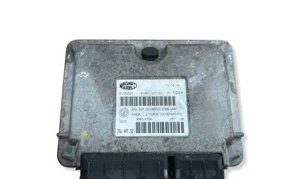 Fiat Panda II Engine control unit/module 51782647 6160112702 5MPLFE9G