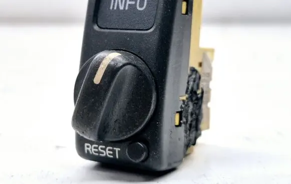 Volvo S70 V70 V70 XC On-board computer control switch 9162959 98W06Q