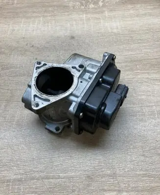 Volkswagen PASSAT B6 EGR valve 04770099