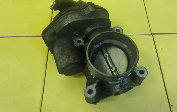Volvo V50 Throttle body valve 4F9U9E928AC 7SP30