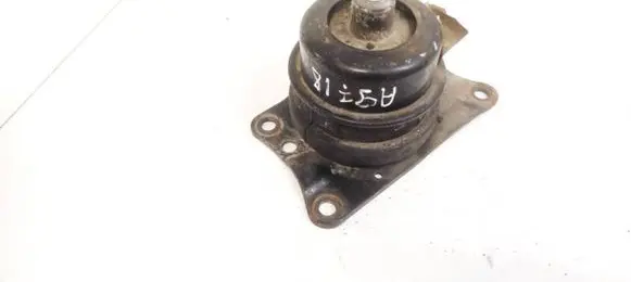 Seat Ibiza IV (6J,6P) Engine mount bracket