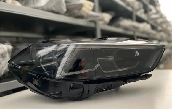 BMW 1 F40 Headlight/headlamp 5A257D4