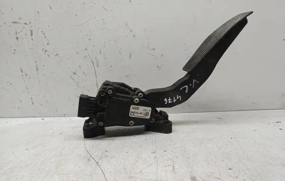Opel Vectra C Accelerator throttle pedal 9186724 6PV00832200