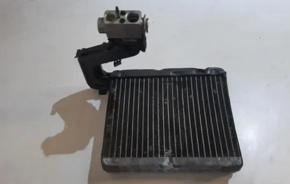 Volvo XC70 Air conditioning (A/C) radiator (interior) L5174