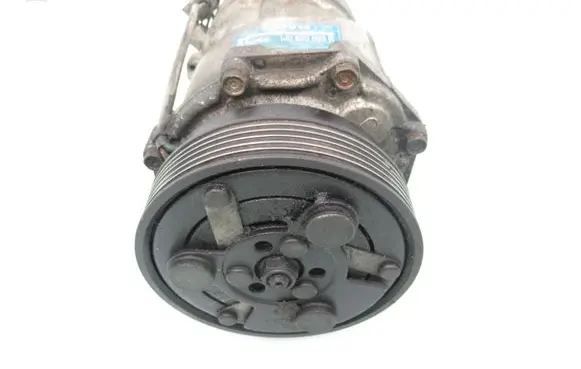 Volkswagen Golf IV Air conditioning (A/C) compressor (pump) 1J0820803K
