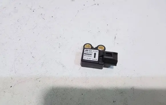 Hyundai Tucson JM Airbag deployment crash/impact sensor 956902E500 RBH0458429