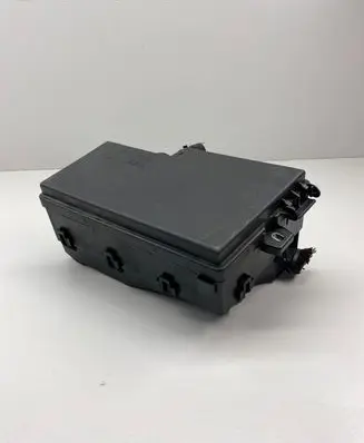 Ford Kuga I Fuse module 002G0P039100 BL14534 U30MU27U30