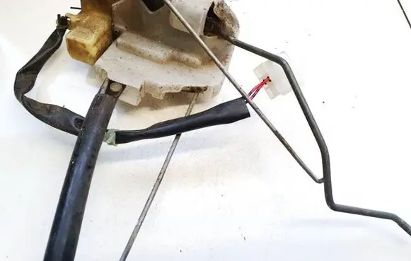 Mazda 626 Front door lock