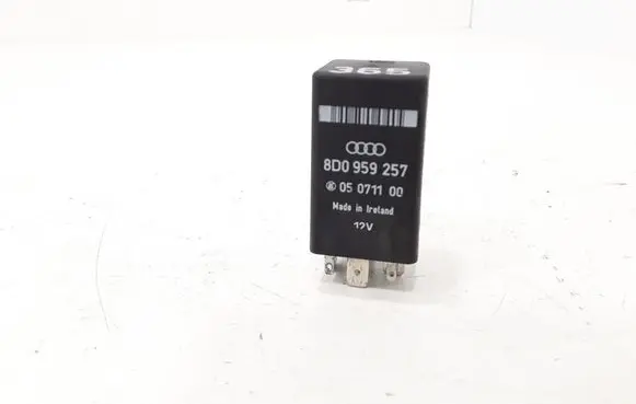 Audi A4 S4 B5 8D Other relay 8364542