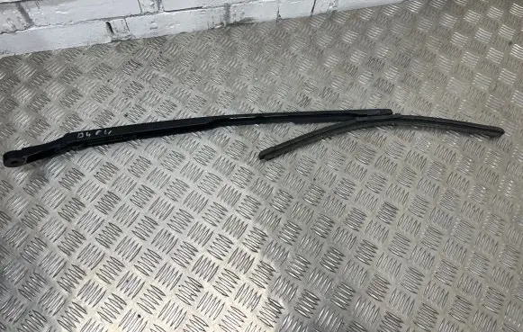 Audi A8 S8 D4 4H Front wiper blade arm 3392125892