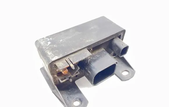 Glow plug pre-heat relay