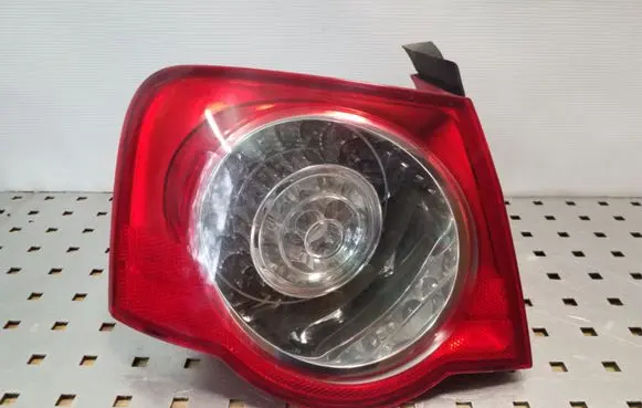 Volkswagen PASSAT B6 Rear/tail lights 3C5945095C