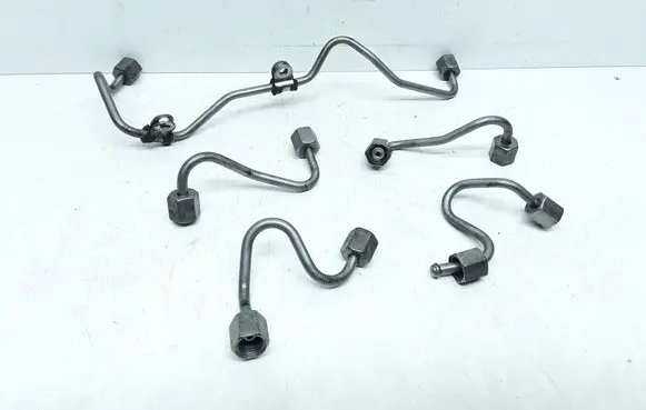 Mercedes-Benz C W204 Fuel injector supply line/pipe 