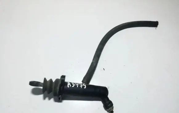 BMW 5 E39 Clutch master cylinder 21521161702 21.52-1161702