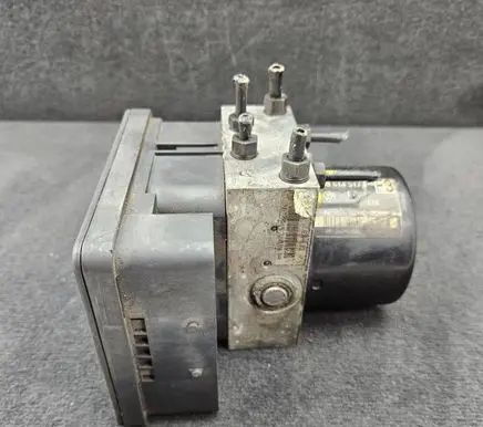 Audi A3 S3 8L ABS Pump 1C0907379E 1J0614517E