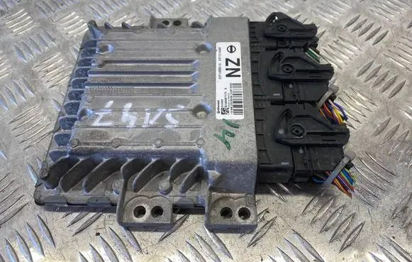 Nissan Qashqai Engine control unit/module S180067173A 237101449R 23710BB31A