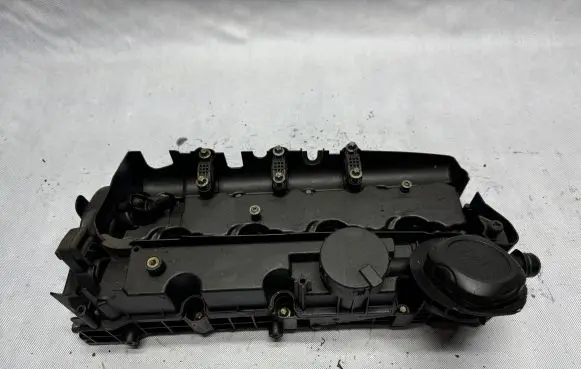 BMW 5 E60 E61 Rocker cam cover 7797613 0928402069 4R8860E25