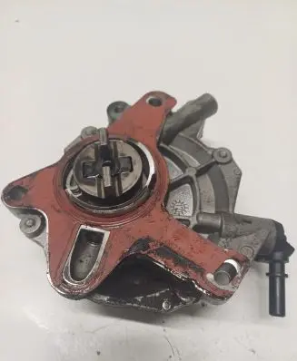 Ford Kuga II Vacuum pump 9674192280